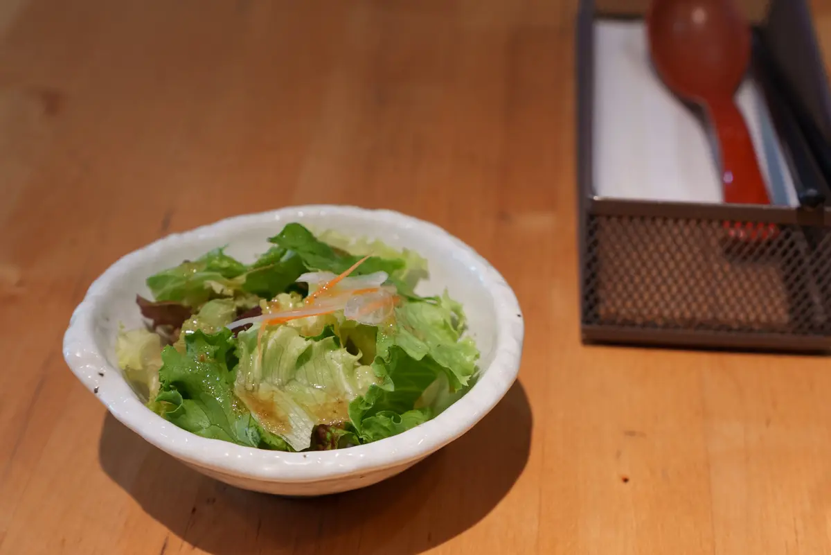 麺屋Oggiのサラダ