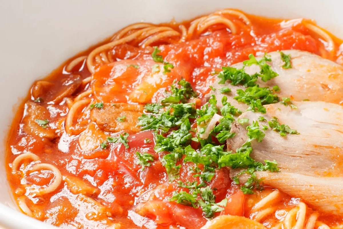 麺屋Oggiのトマトラーメン