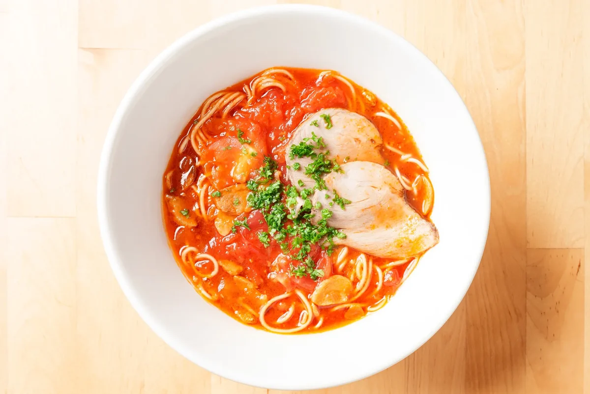 麺屋Oggiのトマトラーメン